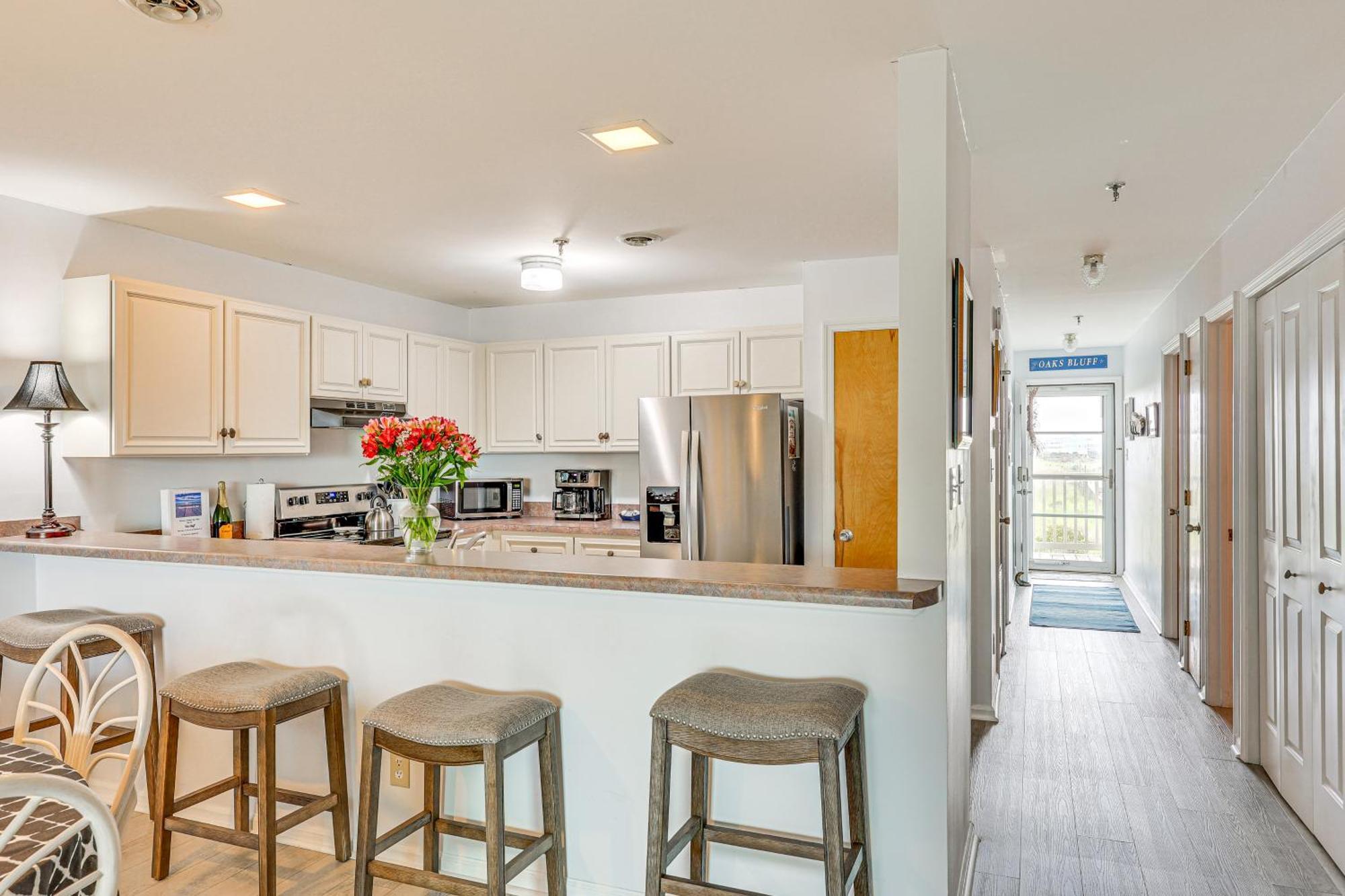 Oak Island Beachfront Condo With Community Pool Exterior photo